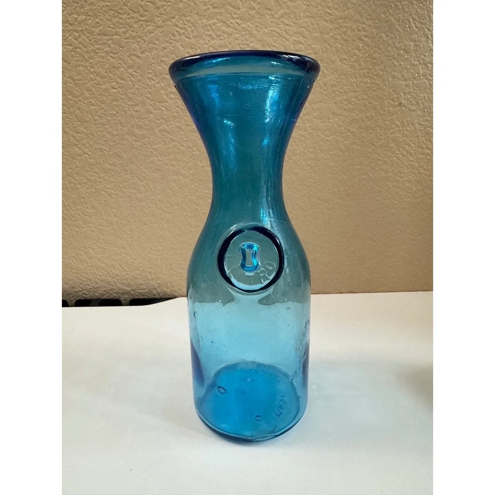 Vintage 1 Litro Blue Glass Carafe Hand Blown Decanter Pitcher Made in Taiwan